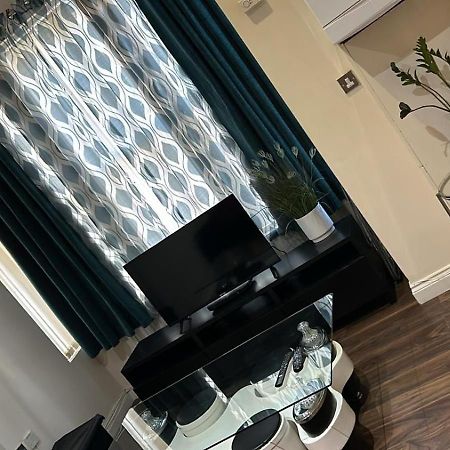 Luxurious 2 Bed Apartment Bedford Exterior photo